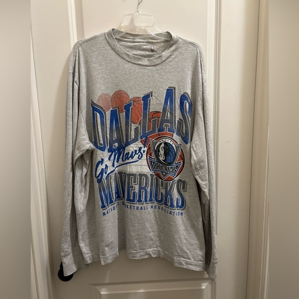 Men’s Abercrombie & Fitch X NBA Dallas Mavericks Gray Long Sleeve Shirt XL